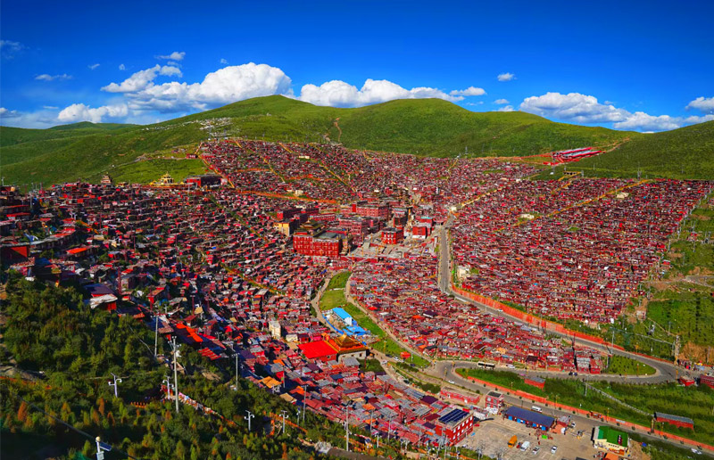 五明佛学院全景