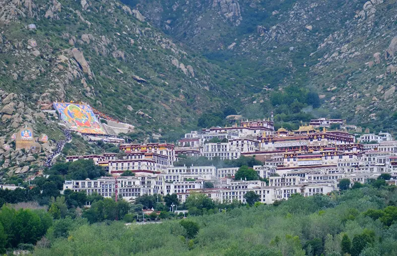 哲蚌寺旅游攻略：历史地位、主要看点与参观路线