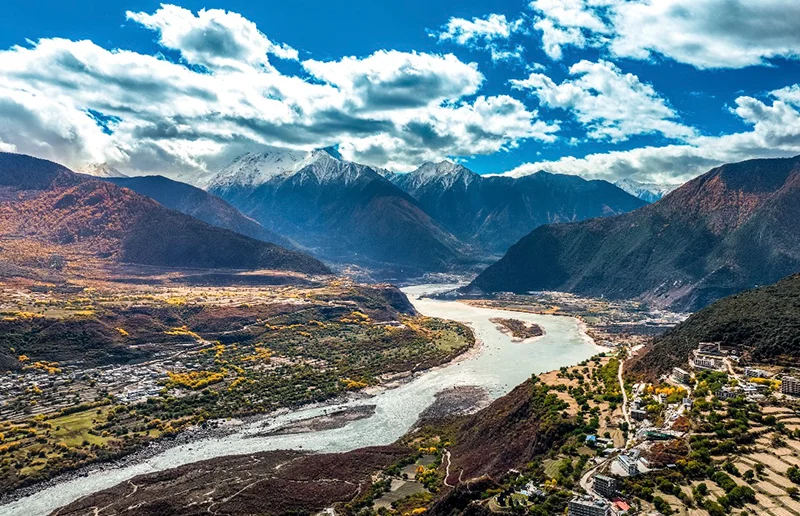 雅鲁藏布大峡谷