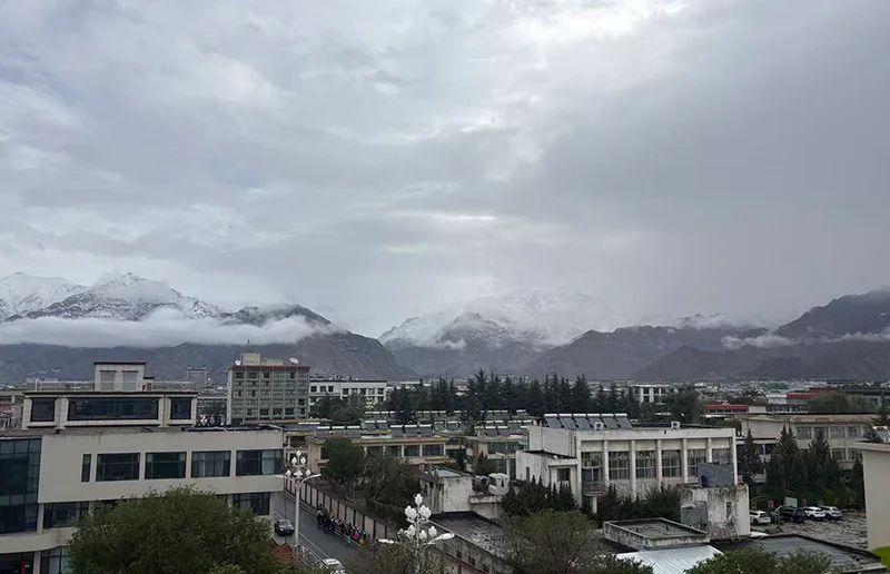 去拉萨怎么穿衣？看懂这篇拉萨四季天气与防晒行家指南