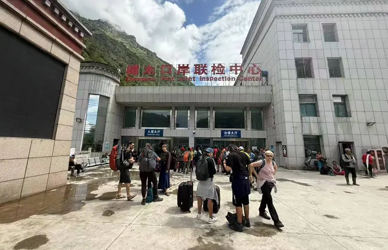 吉隆口岸因暴雨关闭，樟木口岸可临时通行